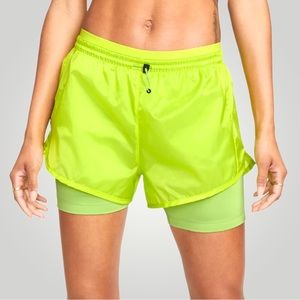 Share Nike Women's Icon Clash Tempo Luxe Mid-Rise Running Shorts NWT
